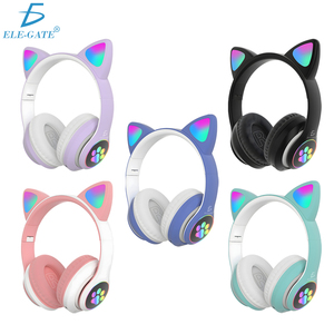 Cuffie a Forma di Gatto per Auricolari Bluetooth con LED Colorati Luminosi - Product Image 1
