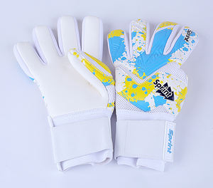 Gants de gardien de but de football personnalisés professionnels pour l'entraînement en plein air, hommes et femmes - Product Image 1