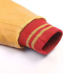 Chaqueta Varsity de Cuero Vegano, Materiales Libres de Crueldad Animal, Cuerpo en Mezcla de Lana, Cierre Frontal con Broches, Chaqueta Estilo Letterman de Moda Ética - Product Image 5