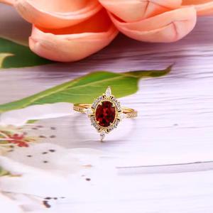 Anillo de diamante de oro sólido de 14 quilates de lujo, solitario clásico para aniversario de boda o joyería de regalo disponible para la venta - Product Image 1