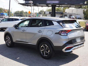 Sportage Hybrid SUV Gris 2024 Automático Dark LX AWD Usado con Sistema de Navegación, Arranque Remoto, Techo Solar, Android Auto y Llantas de Aleación - Product Image 5