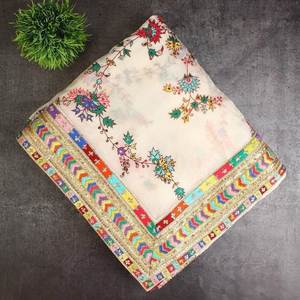 Colección de Saree de Ropa Étnica de diseñador indio con trabajo de secuencia de hilo de bordado múltiple en tela pesada de imitación Georgette - Product Image 5