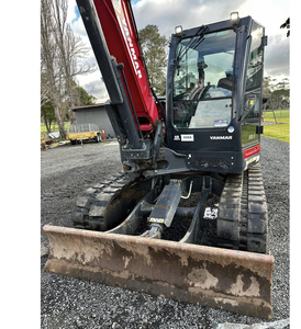 Mini-excavatrice sur chenilles YANMAR SV100 d'occasion – Prix avantageux – Engin de génie civil et de construction certifié CE à vendre - Product Image 4