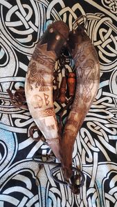 LA CORNE À BOIRE NATURELLE Corne à boire Viking festive fabriquée à la main pour l'hydromel et la bière Parfait pour les fêtes de Noël et les vacances - Product Image 6