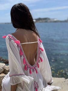 Robe de plage élégante sur mesure pour femmes 2024, longueur genou, 100% coton, couleur unie avec manches brodées pour les vacances et les soirées - Product Image 2