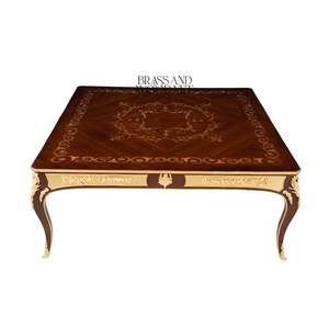 Mesa de Centro Cuadrada de Lujo con Incrustaciones de Marquetería Hechas a Mano y Detalles en Latón Dorado para Salas de Estar Elegantes - Product Image 1