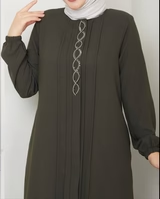 Abaya décontractée élégante pour femmes avec tissu de qualité supérieure, détails élégants et modestes, légère et respirante, parfaite pour un usage quotidien - Product Image 3