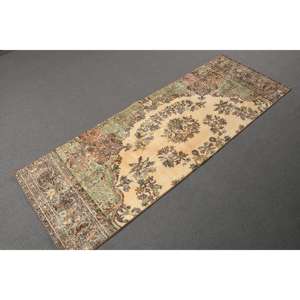 Alfombra Turca Vintage de 2.4x6.8 pies, Alfombra de Pasillo, Alfombra Floral Marrón - Product Image 3