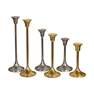 Bougeoir en métal antique fait à la main plaqué or et argent piliers de bougie de Noël décoratifs pour la décoration de la maison en vente - Product Image 1