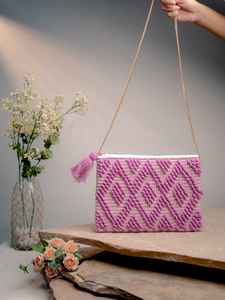 Bolso de mano cruzado con cuentas florales Sunny Skies para faizacraft - Product Image 4