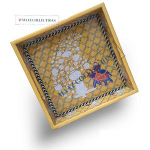 Élégant plateau de service hexagonal en bois et nacre fait à la main pour les occasions culinaires - Product Image 1