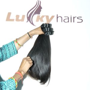 Vente en gros d'extensions de cheveux Remy indiens à vague droite 100% soyeuse cuticule brute noire alignée sans traitement chimique - Product Image 3