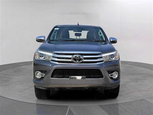 Pick-up 4x4 Diesel Turbo d'occasion 2024 pour Hilux Revo, conduite à gauche, sièges foncés - Product Image 2