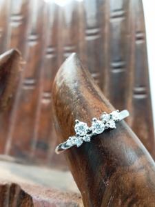 Anillo de Diamantes de Plata 925 con Corte Brillante Solitario de Lujo Personalizado, 100% Satisfacción, Regalo de Moda para Fiesta de Compromiso, Aniversario de Bodas - Product Image 5