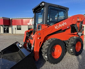 2025 Kubota SSV75 Skid Steer Loader-Chargeur compact puissant 74HP pour la construction et l'agriculture - Product Image 1