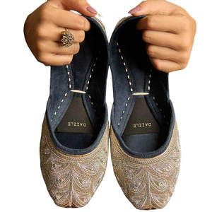 Women <b>Khussa</b> <b>Shoes</b> Printed Handmade Anti-Slippery Genuine Leather Customizable Fashion Design Factory Direct Sale Made Pakistan - Product Image 1