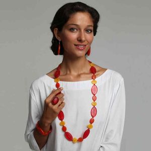 Collier en résine fait main écologique Bijoux élégants pour femmes Accessoire unique pour femmes très demandé - Product Image 5