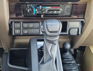 รถกระบะโตโยต้าแลนด์ครุยเซอร์ดับเบิ้ลแค็บ 4x4 มือสองสภาพดี - Product Image 5