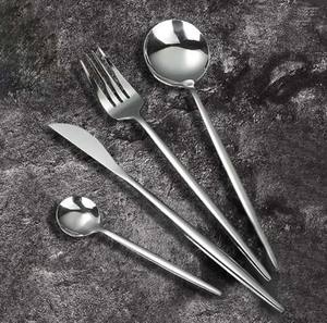 ชุดช้อนส้อมสแตนเลสคุณภาพดีจาก ACME เป็นมิตรกับสิ่งแวดล้อม ทันสมัย เหมาะสำหรับใช้ในบ้าน ครัว และงานแต่งงาน - Product Image 4