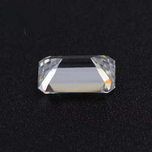 SHREYA DIAM VVS2 Moissanita Cultivada en Laboratorio con Corte Esmeralda, Certificada por IGI, Color E, Piedra de 1.00-10.00 Ct con Juego de Color para Joyería Fina - Product Image 4