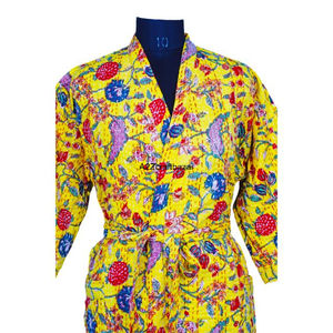 Kimono Largo Ecológico 100% Algodón con Cuello en V y Estampado Floral para Mujer, Túnica de Invierno Kantha, Tela Étnica Tradicional Vintage India Hecha a Mano - Product Image 3