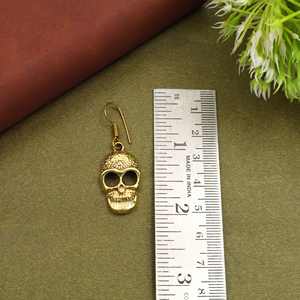 Pendientes de Calavera de Latón al por Mayor, Chapados en Oro, Estilo Gótico Punk, para Mujer, Proveedor de Joyería de Moda OEM ODM - Product Image 2