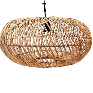 Fundas de Ratán Tejidas Cruzadas Ecológicas para Decoración en Restaurantes, Hoteles, Resorts y Locales de Entretenimiento. - Product Image 1