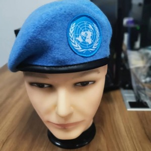 Gorro de Invierno de Lana Azul de Lujo, Gorro de Punto Cálido de Lana Premium - Product Image 2