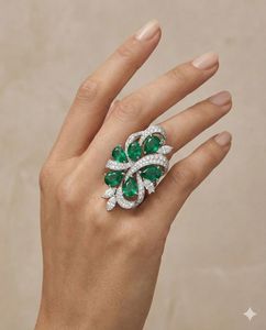 Anillos de compromiso estilo cóctel, color verde real brillante, corte brillante, plata de ley 925 con detalles de diamantes americanos. - Product Image 1
