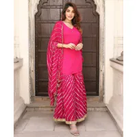 Ensemble Sharara rose en pur chiffon pour femme avec broderies Leheriya et dupatta