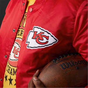 Vente en gros sur mesure 100% polyester satin varsity bomber baseball chenille patch vestes - Product Image 5