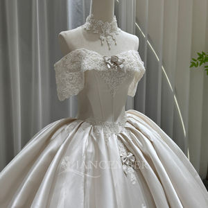 Vestidos de Novia Modernos con Lazo de Princesa, Cola de Capilla, Encaje y Flores, Modelo OY025 Royal Satin para Mujer - Product Image 4