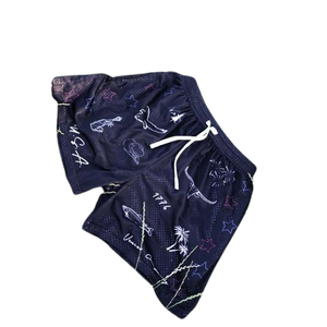 Logo personnalisé sur tout le short en maille imprimé par sublimation avec poches short de bain décontracté en maille pour la plage - Product Image 4