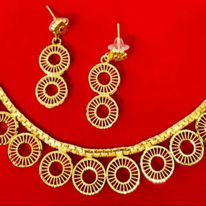 24K chapado en oro Vintage Dubai moda joyería conjunto pendientes brazaletes peines broches Alemania Bulgaria cobre Material collar - Product Image 1