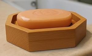 Porte-savon en bambou de style moderne pour le comptoir de la salle de bain, plateau à savon durable et écologique pour un rangement hygiénique du savon - Product Image 4