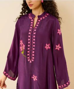 2025 nuevo diseño de alta calidad elegante bordado indio Kurta mujeres manga larga Casual moda mejor calidad fiesta modelo elegante - Product Image 3