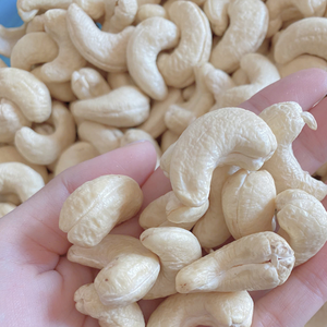 เม็ดมะม่วงหิมพานต์ราคาถูก ขายด่วน คุณภาพดี ขนาด WW180, WW240, WW320, LP เม็ดมะม่วงหิมพานต์ดิบ น้ำหนัก 1 กก. ขนาดตัดตามสั่ง - Product Image 1