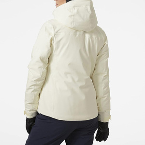 Chaqueta de esquí OEM para mujer de ajuste personalizado con material impermeable a prueba de viento Impresión de logotipo estilo de ropa de calle y etiqueta privada - Product Image 6