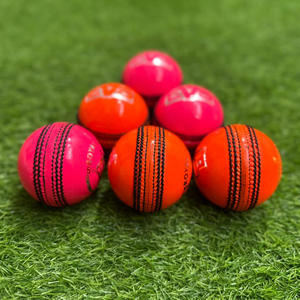 ลูกคริกเก็ต สีชมพู แดง ขาว ส้ม ลูกแข็ง ขนาดผู้ชาย 156 กรัม ผลิตด้วยมือและด้วยเครื่องจักรในประเทศปากีสถาน - Product Image 3