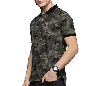 Camiseta Polo Premium de 220 g/m² con Camuflaje Oliva para Hombre, Estilo Urbano y Táctico - Product Image 1