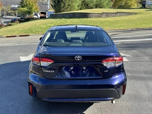 Toyota Corolla L FWD Turbo 2022, faible kilométrage, jantes R21, toit ouvrant panoramique, sièges en cuir de luxe, prêt pour l'expédition - Product Image 2