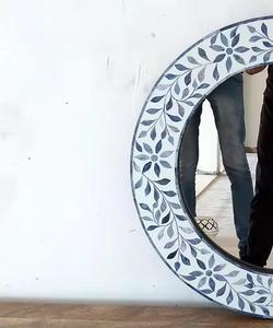 Cadre de miroir incrusté d'os de style vintage avec agate pour une décoration intérieure élégante - Product Image 6