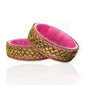 ชุดกำไลข้อมือมุกแท้เคลือบทองคำสีชมพูอ่อน ดีไซน์หรูหราทันสมัย เหมาะสำหรับใส่ในงานเทศกาล สามารถสวมซ้อนกันได้ ราคาขายส่ง - Product Image 1