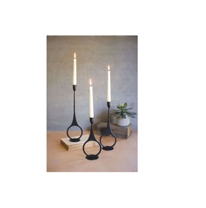 Portavelas decorativo de mesa de aluminio multicolor Portavelas de pilar de metal único para el hogar y eventos navideños - Product Image 2