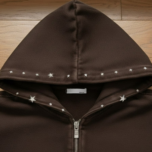 Fabricant de survêtements streetwear en molleton French Terry, ensemble personnalisé de pantalon de survêtement et de sweat à capuche, survêtements effet délavé et ornés de strass - Product Image 3
