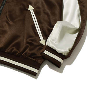 [OGARP] [PRODUCTO DE COREA] Símbolo Satén Sukajan Chaqueta Marrón - Product Image 3