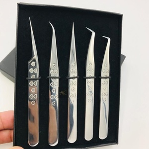 Pinzas de pestañas de acero inoxidable y plata de alta calidad Pinzas de extensión de pestañas con agarre de corazón sostenible - Product Image 2