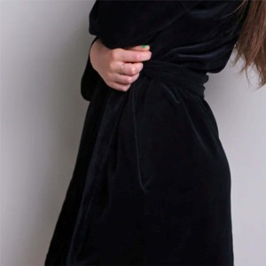 Abrigos de Albornoz de seda para mujer-Lujosos y suaves-Ideal para la relajación y la comodidad en el hogar - Product Image 5