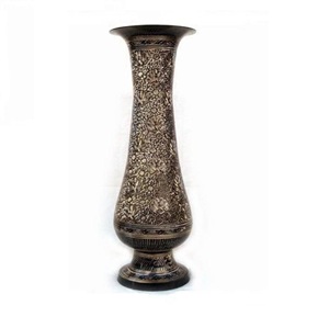 Vase à fleurs en laiton de haute qualité avec gravure peinture or et noire finie pour la décoration de la maison Vase à fleurs de décoration de Table - Product Image 3