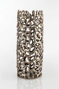 Vase à fleurs en aluminium moderne, fait à la main, écologique, conçu pour une beauté durable, décoration intérieure quotidienne dans les maisons urbaines - Product Image 5